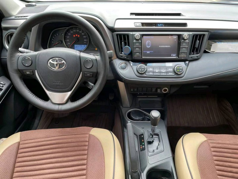 中山19年丰田RAV48