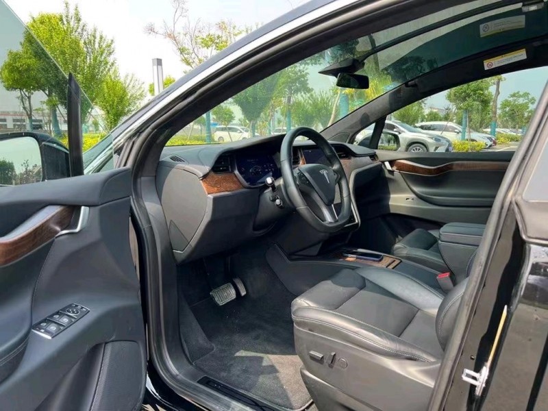 鹽城20年特斯拉MODEL X4