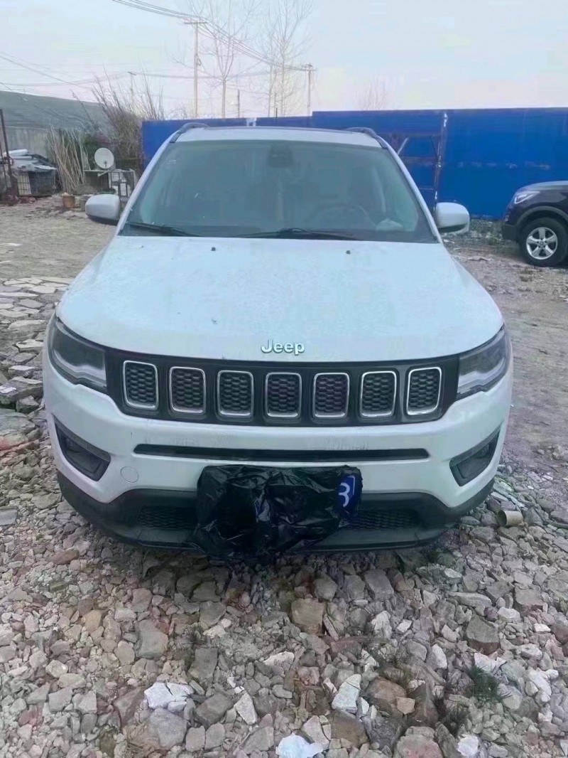 南通17年Jeep指南者1