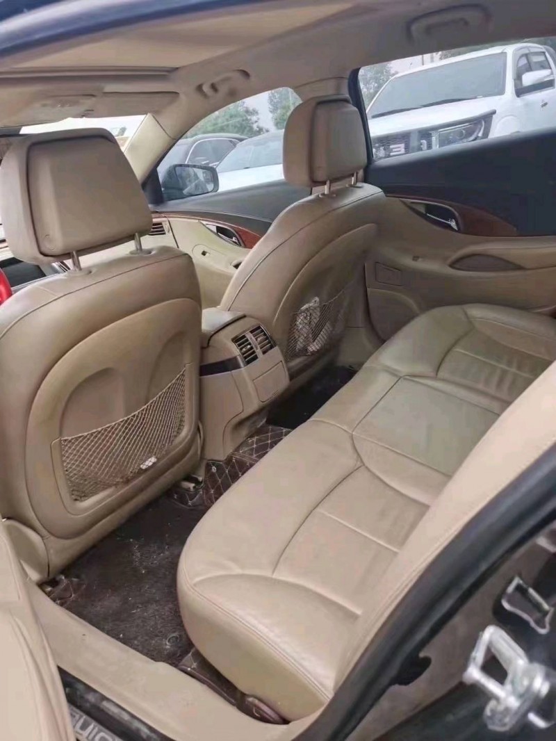 烟台12年别克君越4