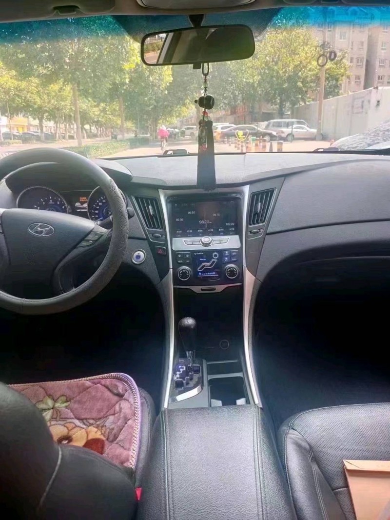 潍坊15年现代索纳塔八4