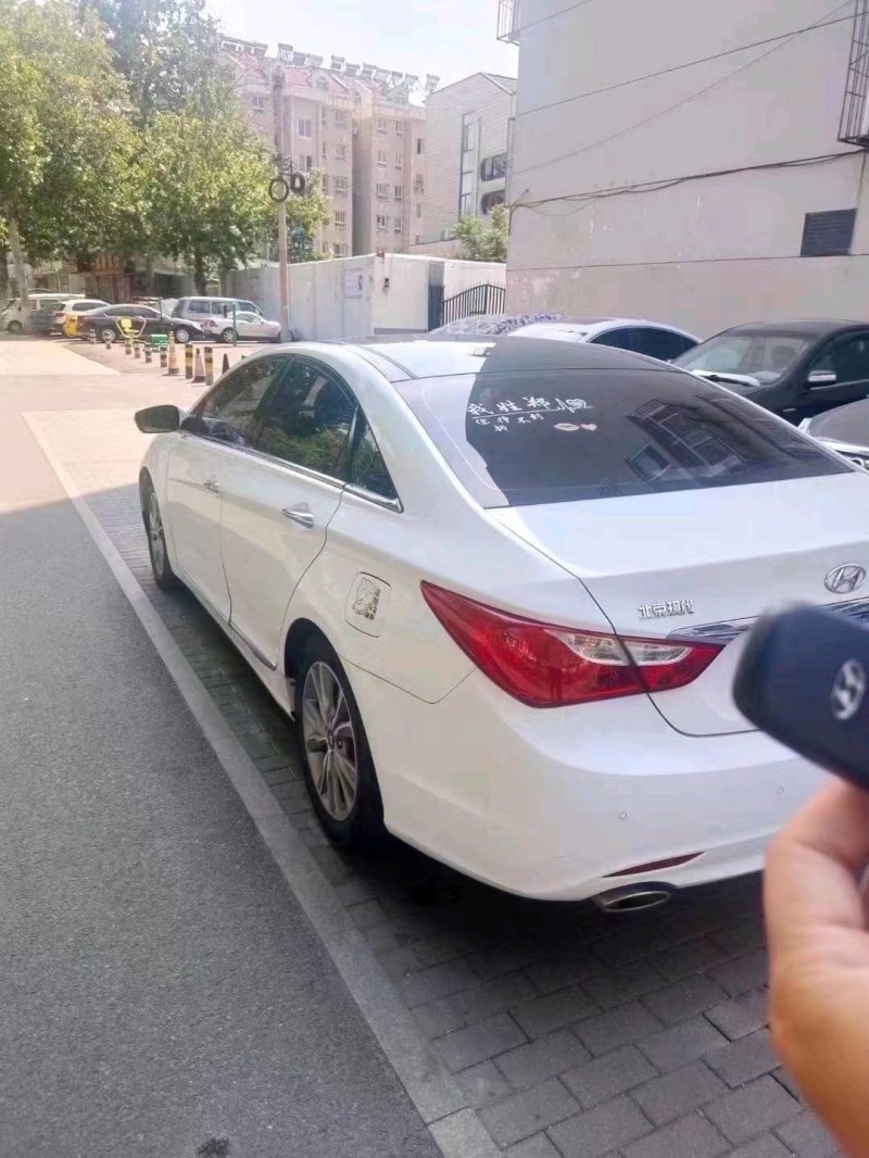 潍坊15年现代索纳塔八9