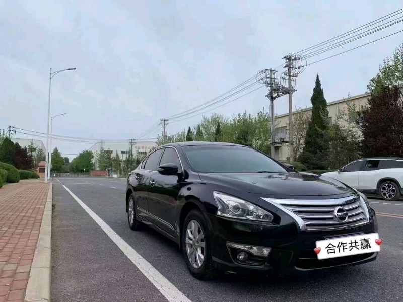 丹東13年日產天籟2