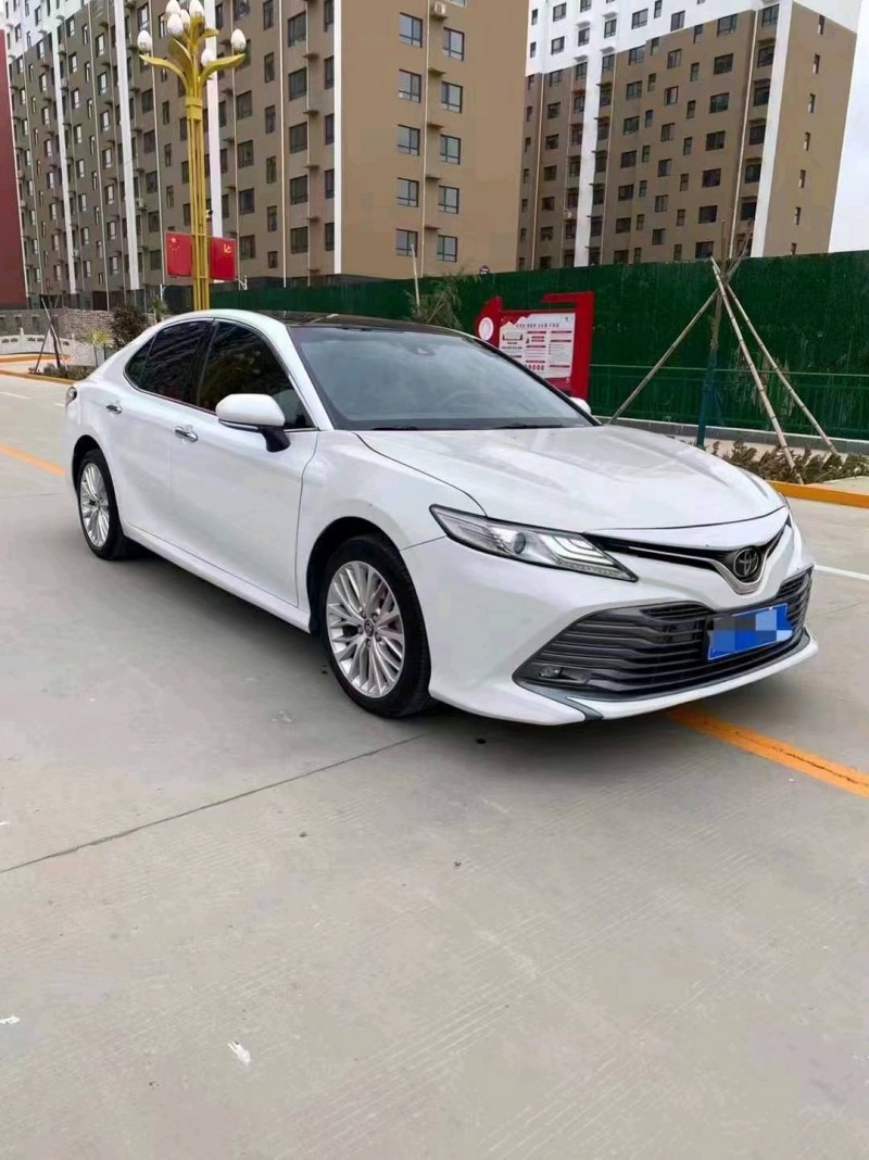 潍坊18年丰田凯美瑞3