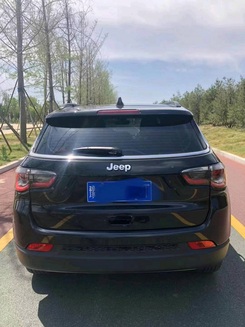 洛陽21年Jeep指南者7