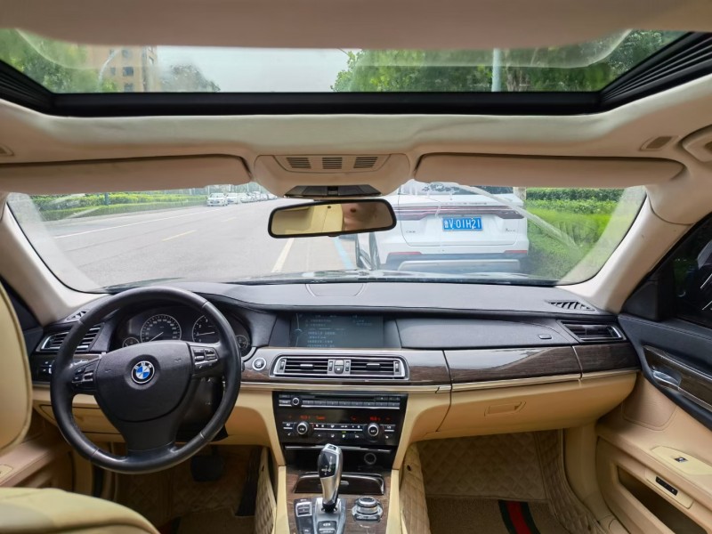 潍坊10年宝马7系2