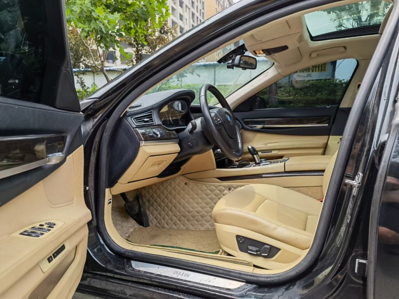 潍坊10年宝马7系1