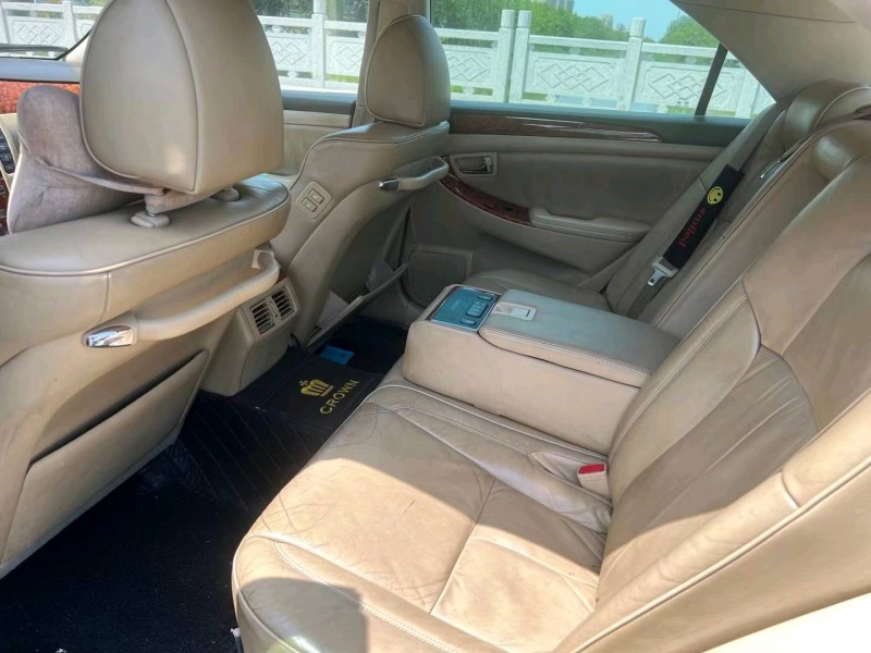 徐州06年丰田皇冠8