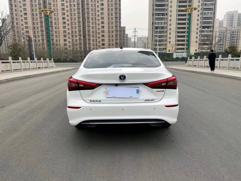 徐州20年長安汽車逸動5