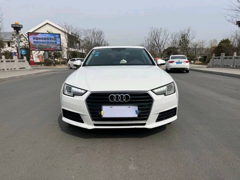 徐州17年奥迪A4L1