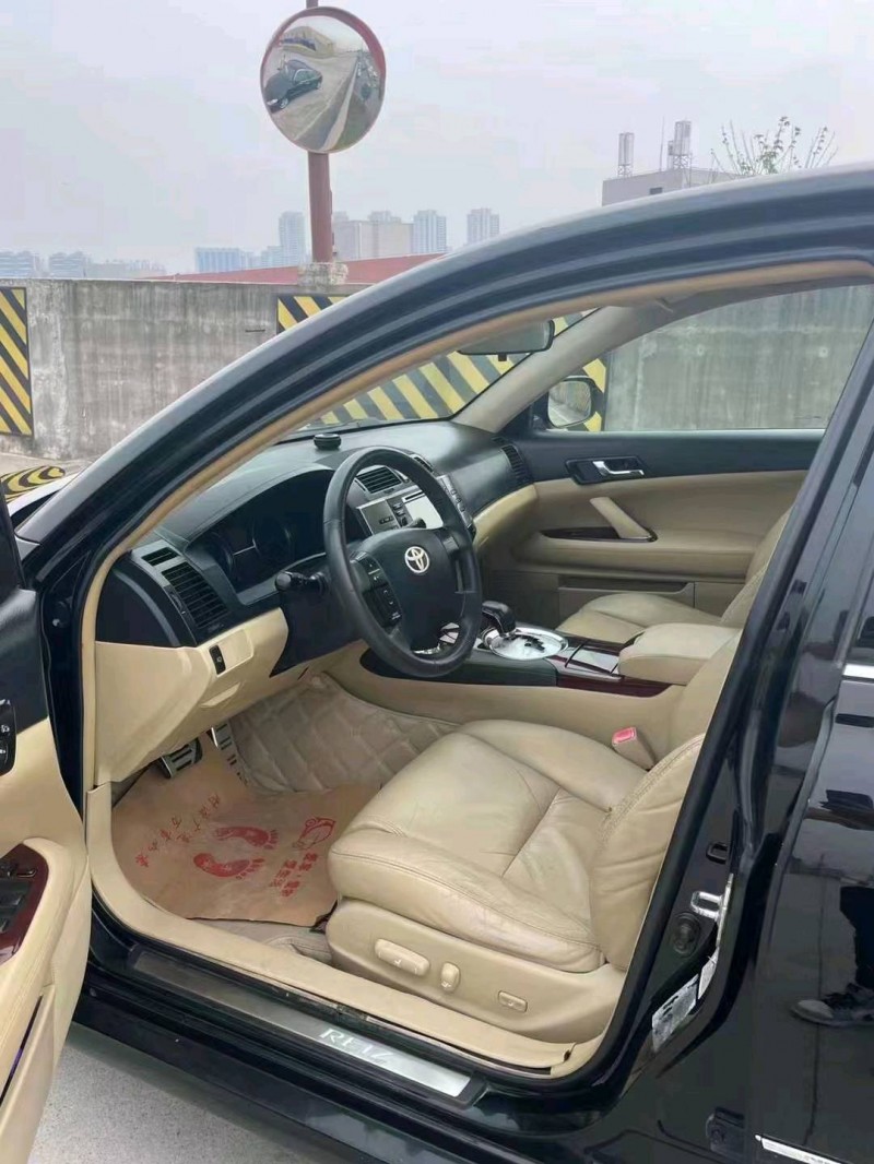 北京10年丰田锐志3