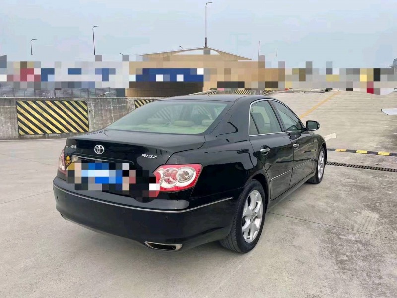 北京10年丰田锐志2