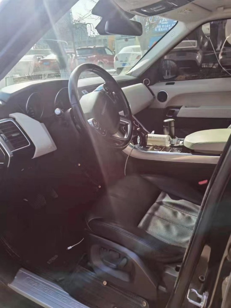 北京14年路虎揽胜运动2