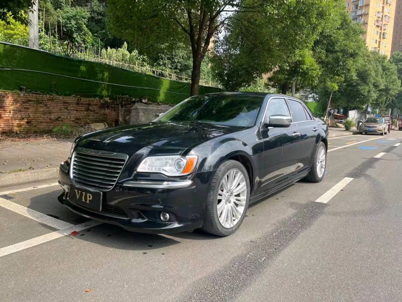 邵阳17年克莱斯勒300C3