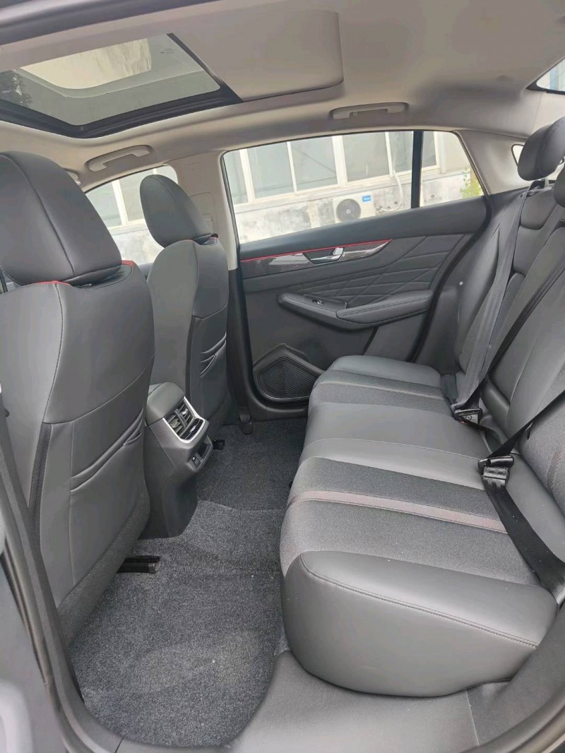 北京22年东风奕炫5