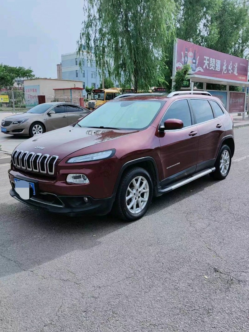 聊城16年Jeep自由光8