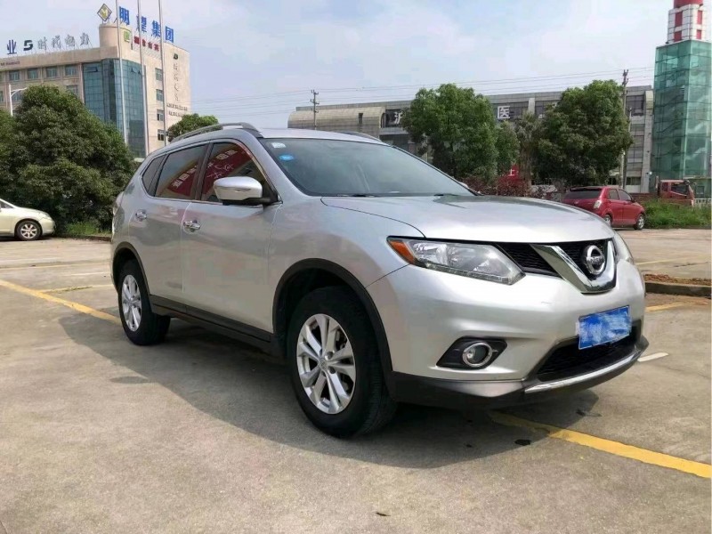 臺州15年日產奇駿2