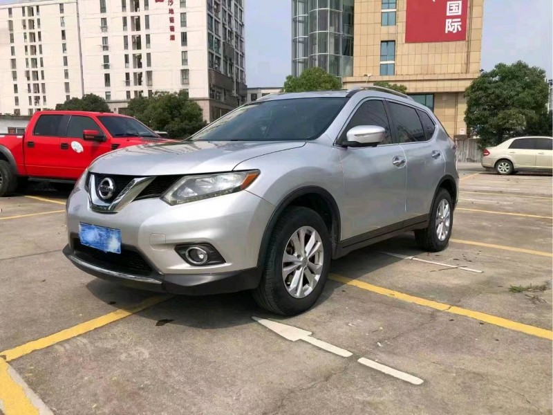 臺州15年日產奇駿3