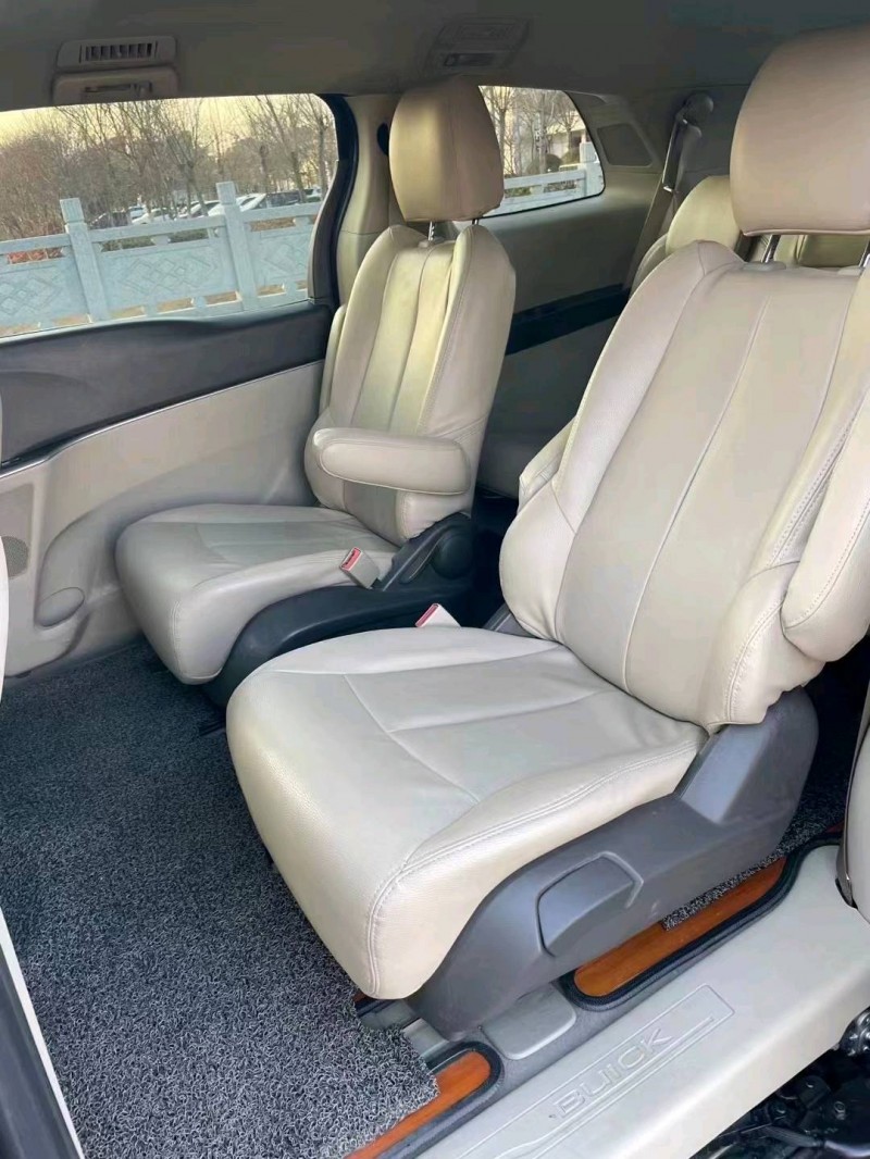 徐州16年别克GL84