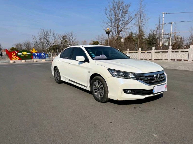 徐州15年本田雅阁2