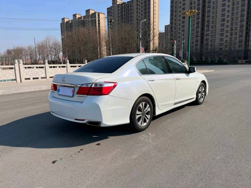 徐州15年本田雅阁3