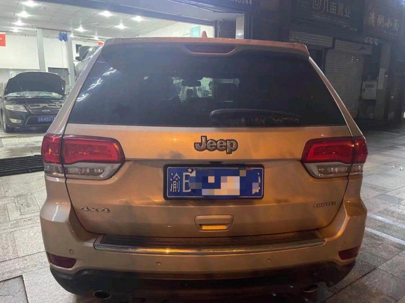 重慶16年Jeep大切諾基7