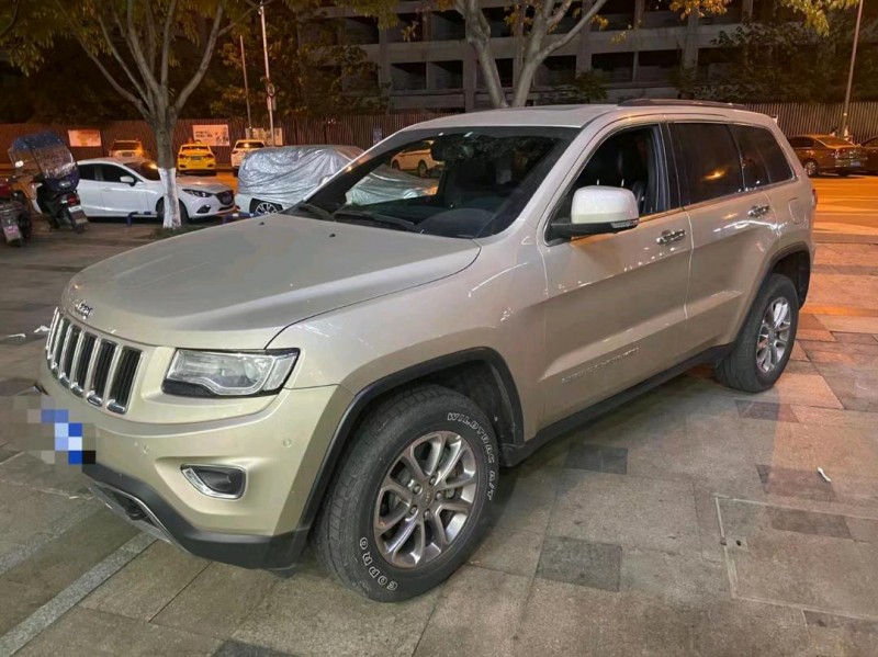 重慶16年Jeep大切諾基3