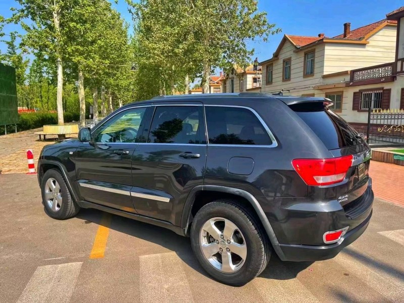 煙臺11年Jeep大切諾基3