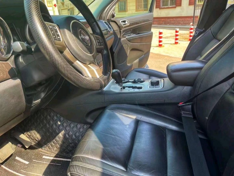 煙臺11年Jeep大切諾基5