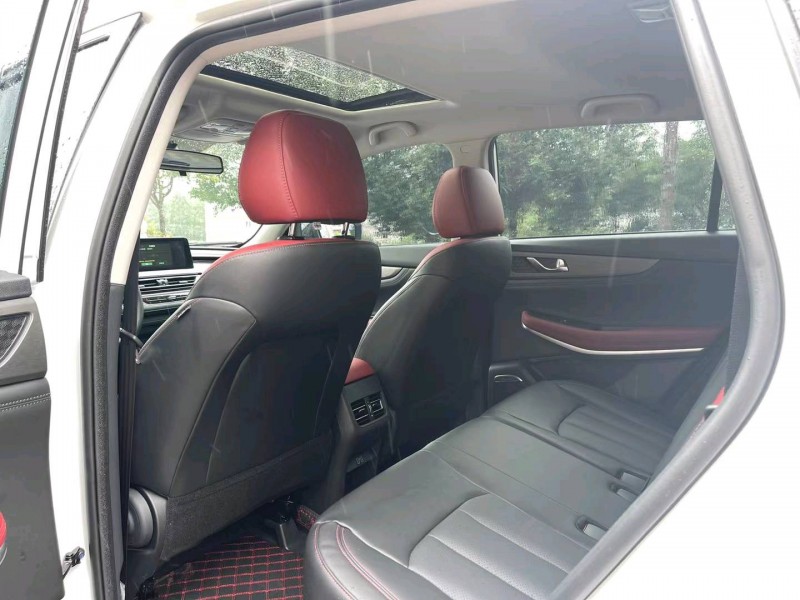 成都22年長安汽車CS756