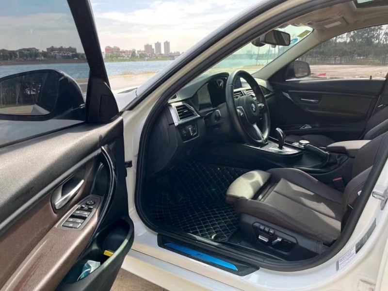 盐城19年宝马3系6