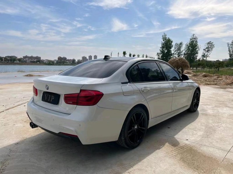 盐城19年宝马3系8