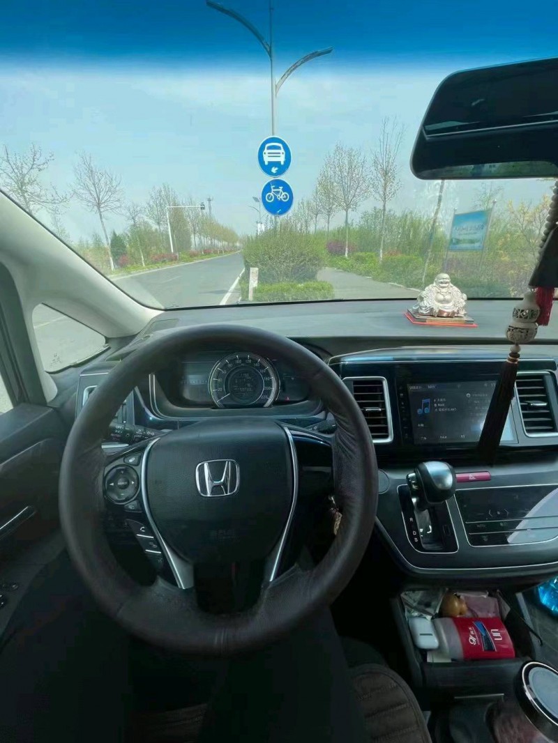 烟台18年本田艾力绅3