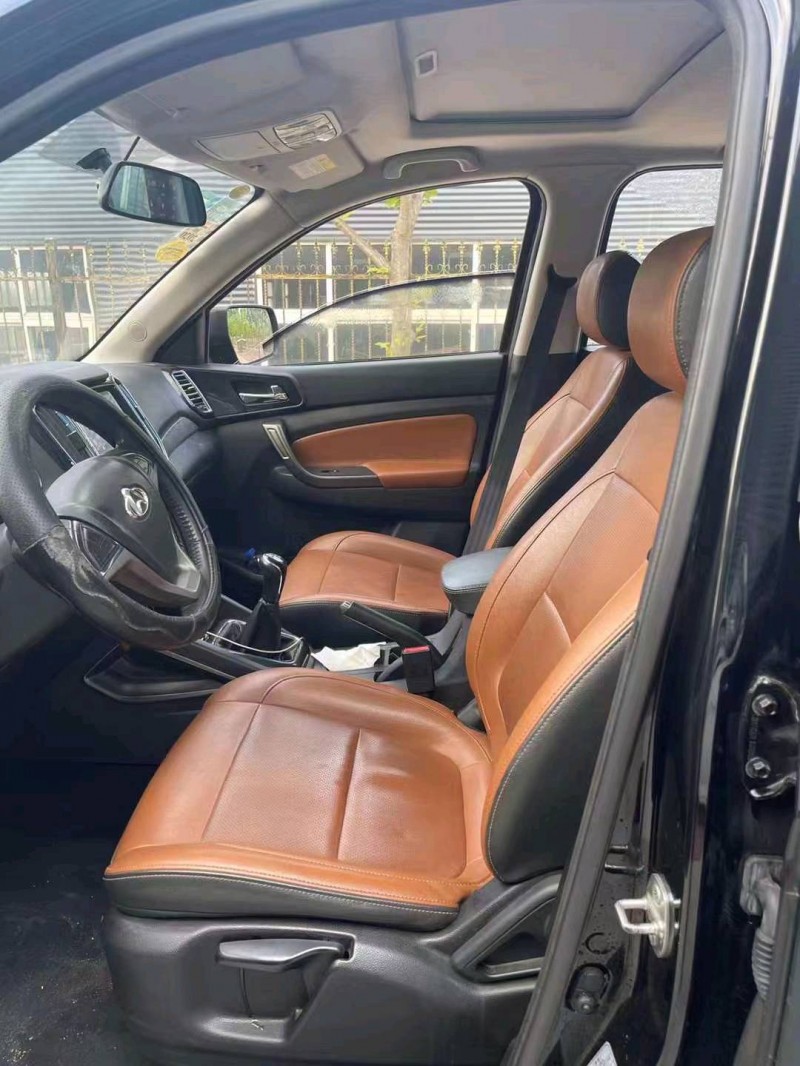 東營16年長安汽車CX702