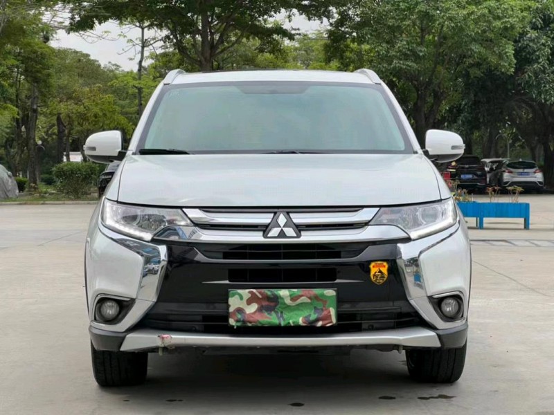 东莞17年三菱欧蓝德1