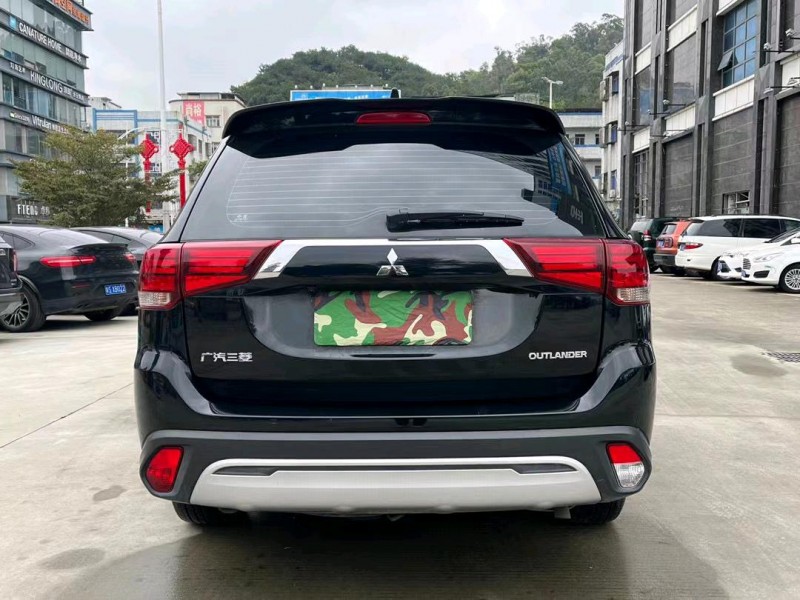 东莞20年三菱欧蓝德9