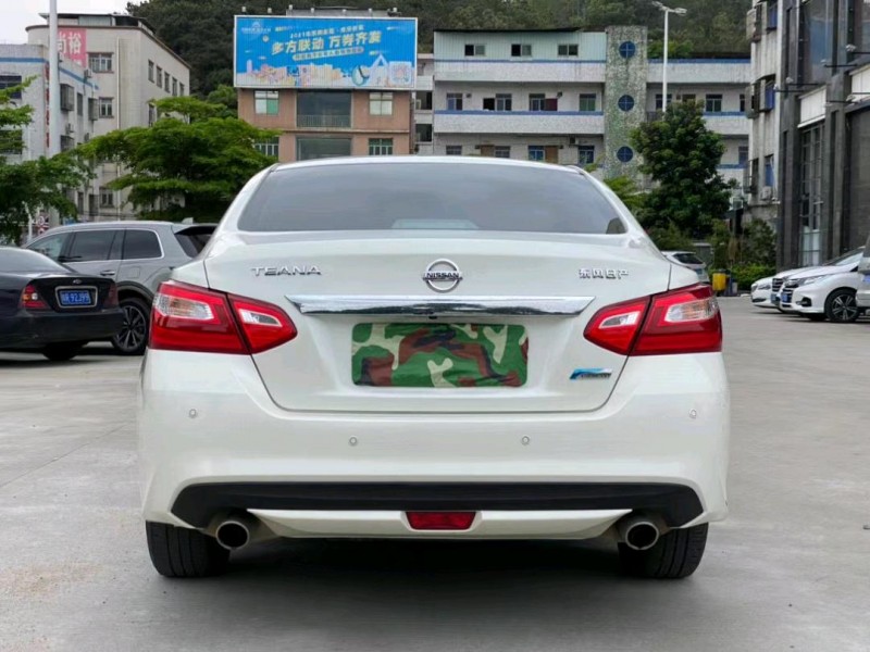 东莞17年日产天籁9