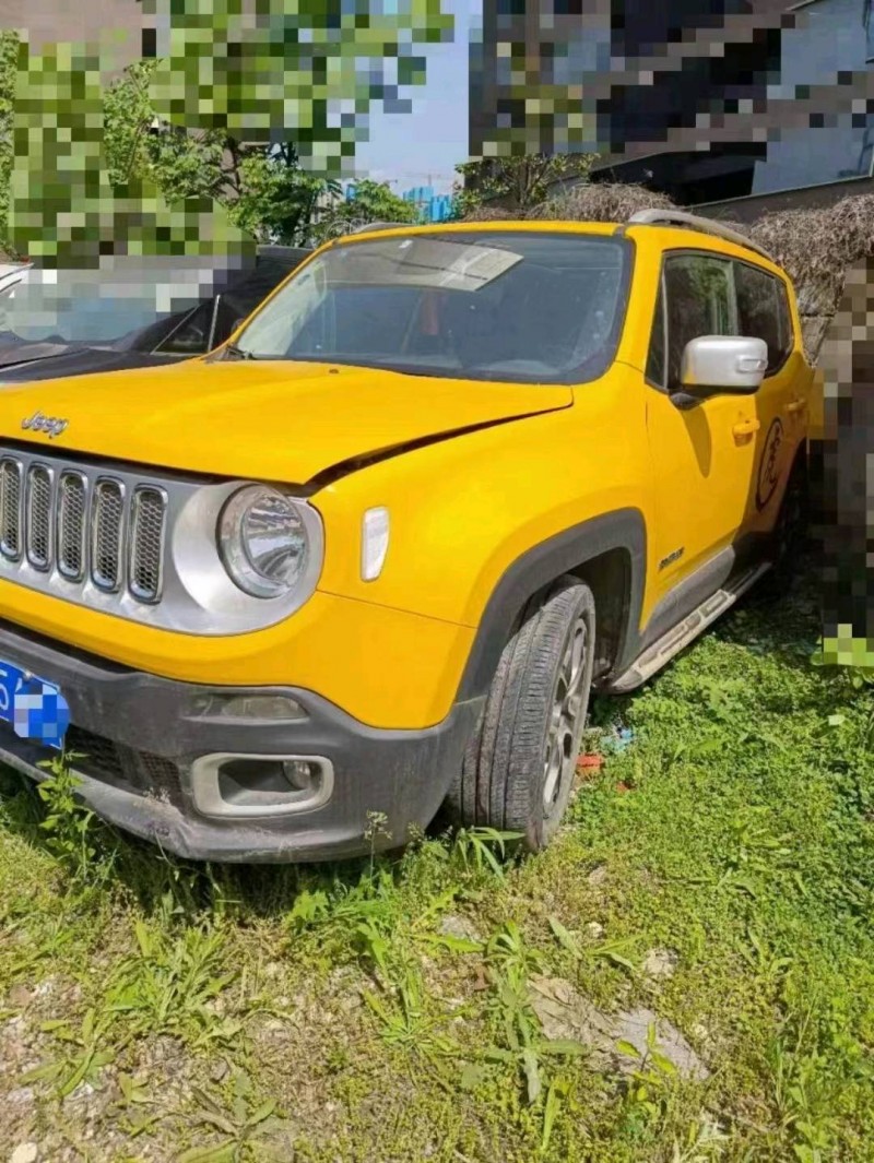 武漢16年Jeep自由俠2