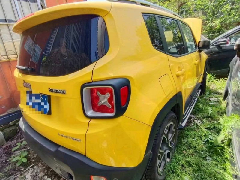 武漢16年Jeep自由俠8