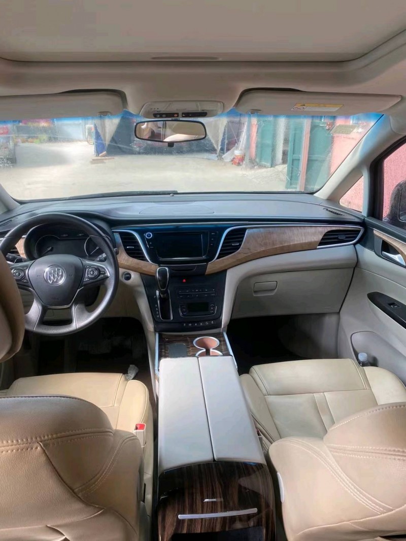 青岛17年别克GL83