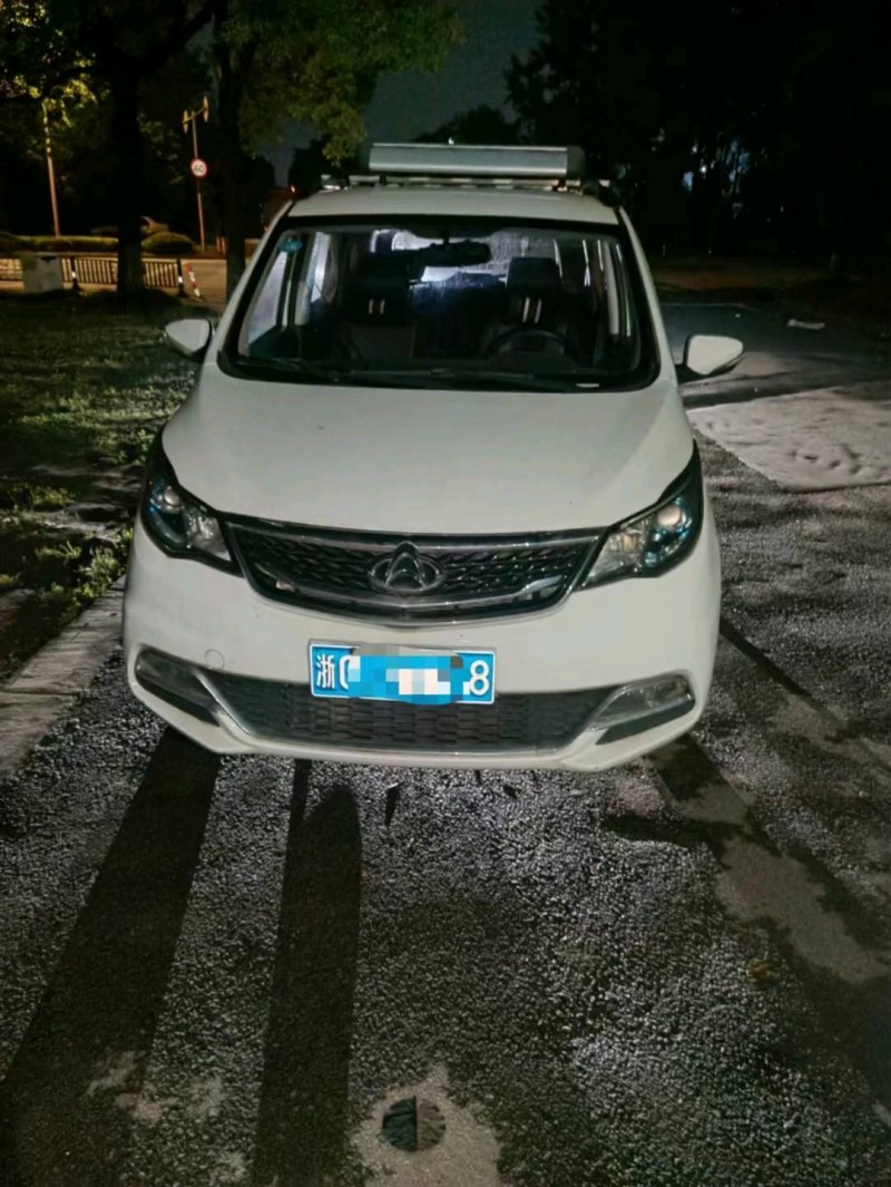 紹興17年長安汽車歐尚1