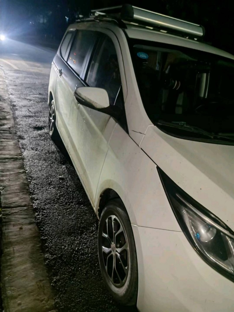 紹興17年長安汽車歐尚3