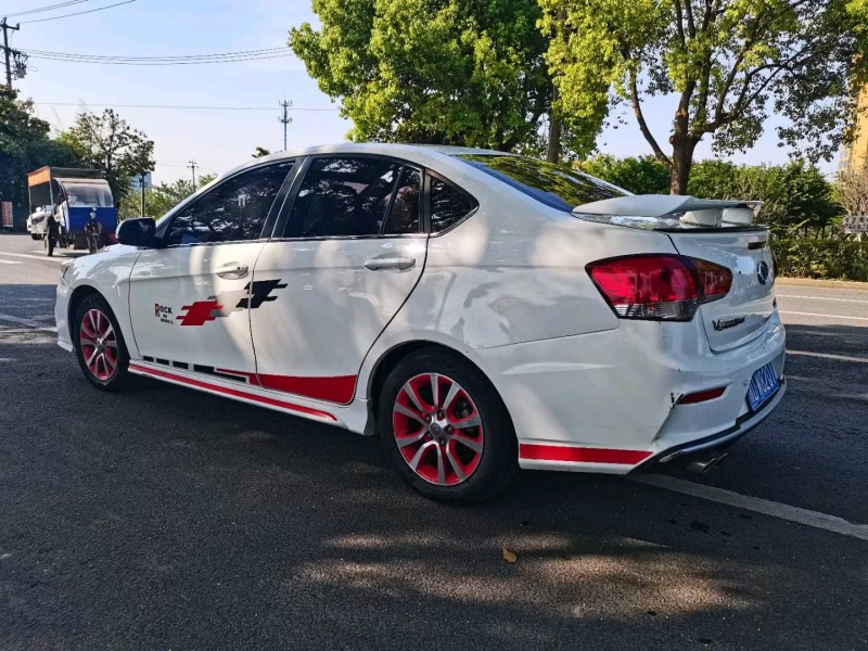 紹興16年東南汽車V5菱致8