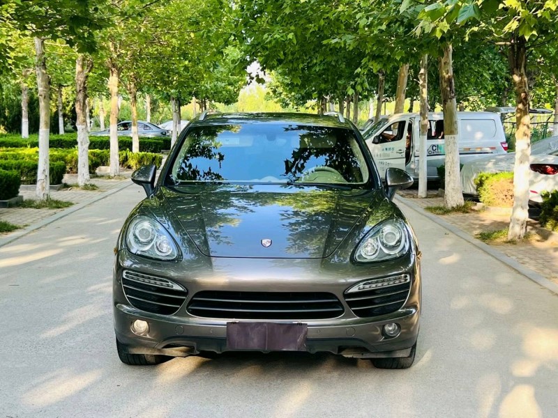 聊城12年保時捷卡宴9