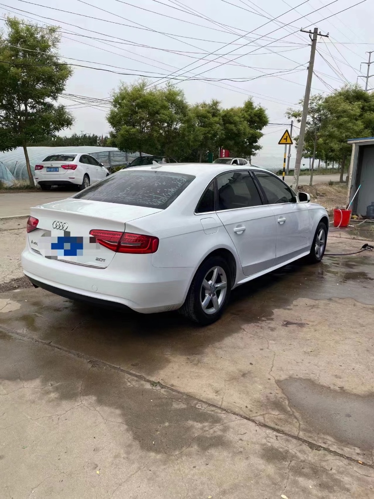 青岛14年奥迪A4L1