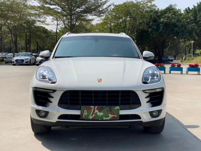 东莞15年保时捷Macan1