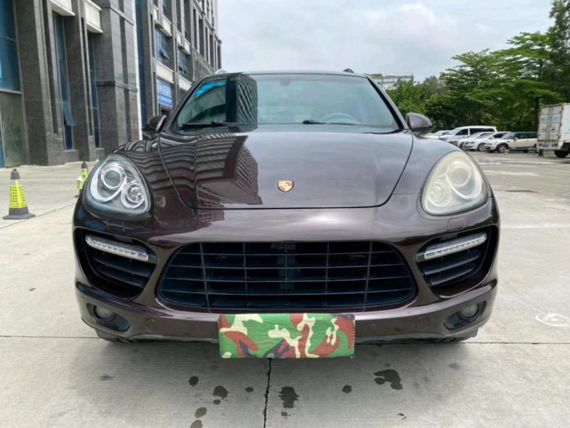 东莞12年保时捷卡宴1