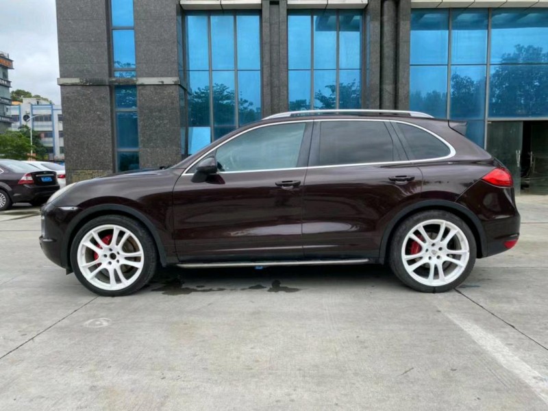 东莞12年保时捷卡宴3