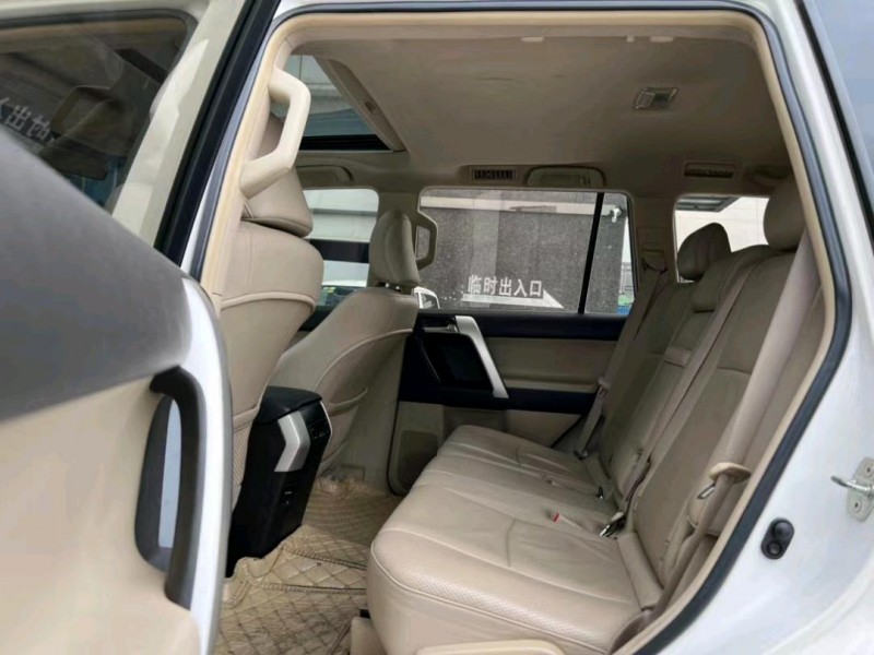 东莞13年丰田普拉多6