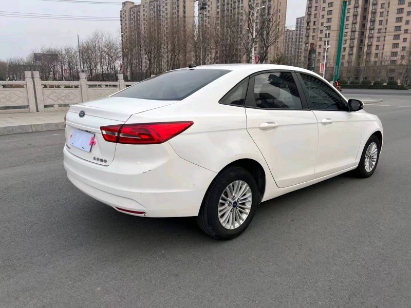 徐州18年福特福睿斯3